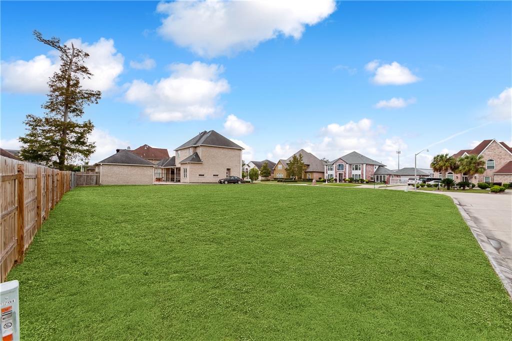 1701 HEATHERWOOD Drive