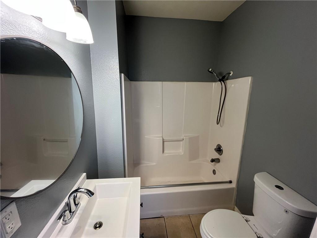 1534 N DERBIGNY Street