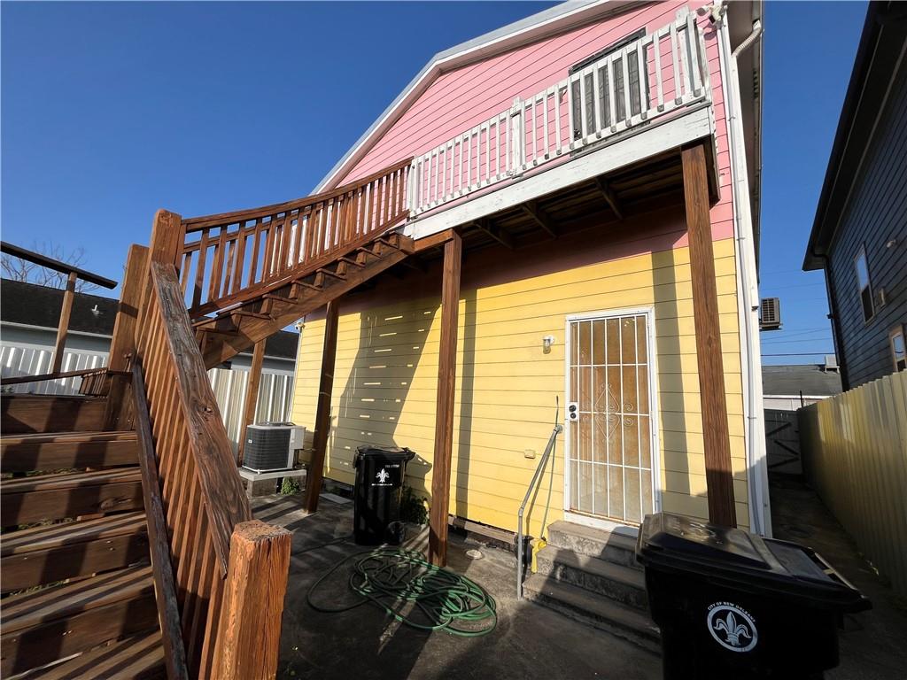 1534 N DERBIGNY Street