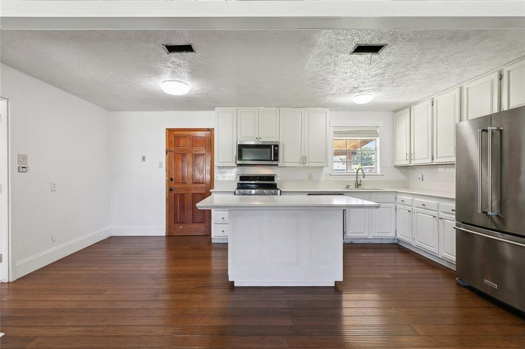 2344 MISSISSIPPI Avenue