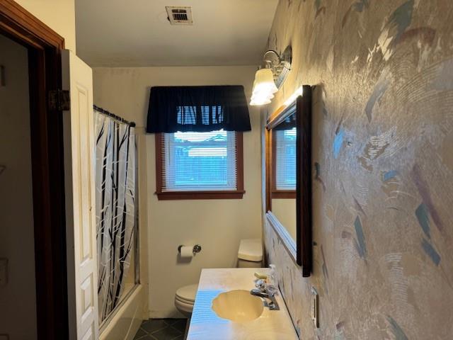606 N WILSON Street