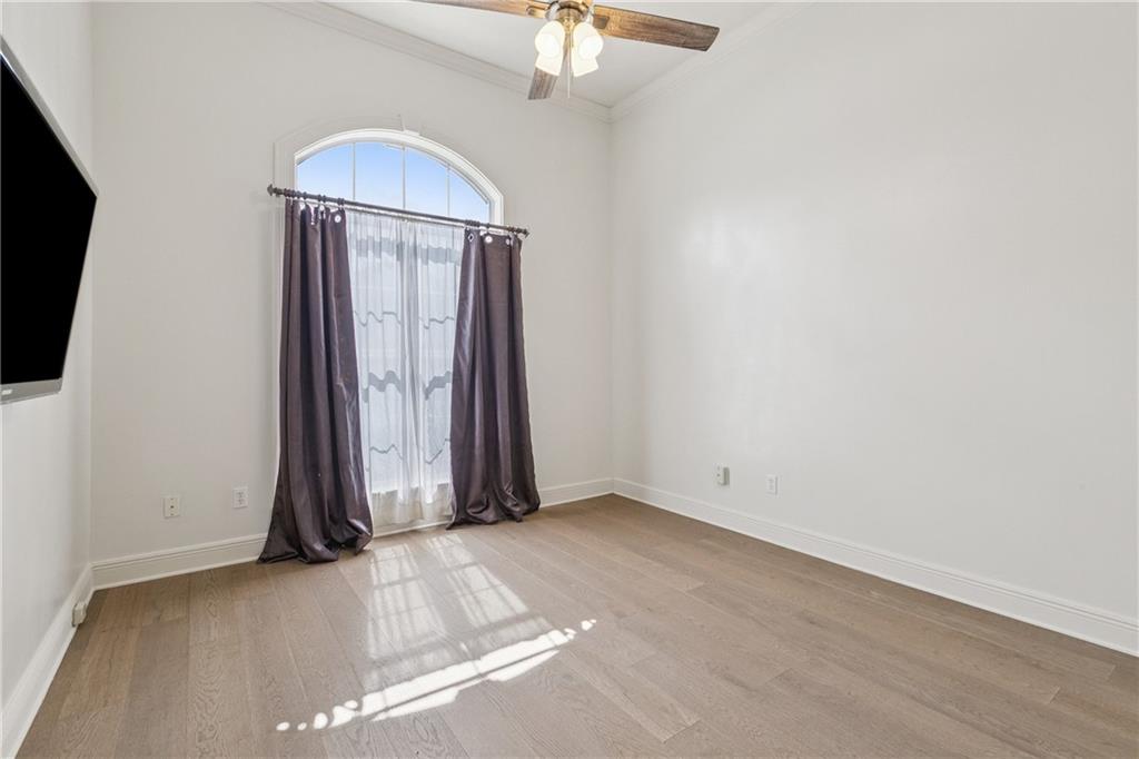 108 PARKVIEW Drive East
