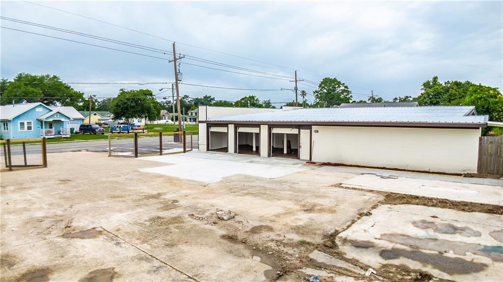 15520 RIVER Road