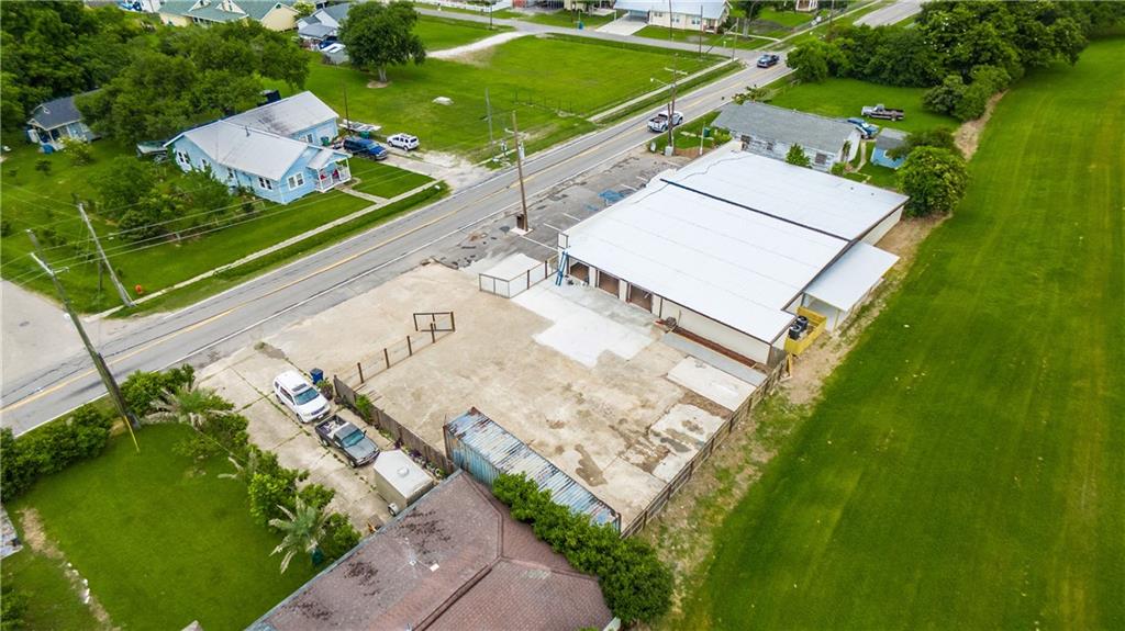 15520 RIVER Road
