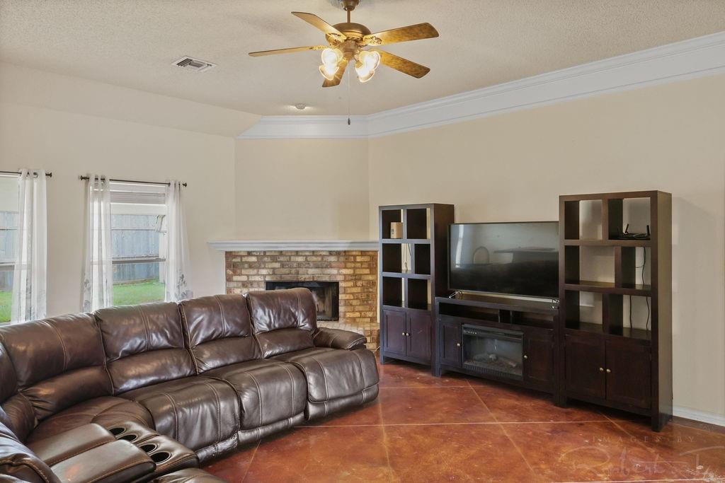 228 BETTY Drive