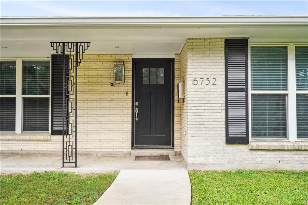 6752 FLEUR DE LIS Drive