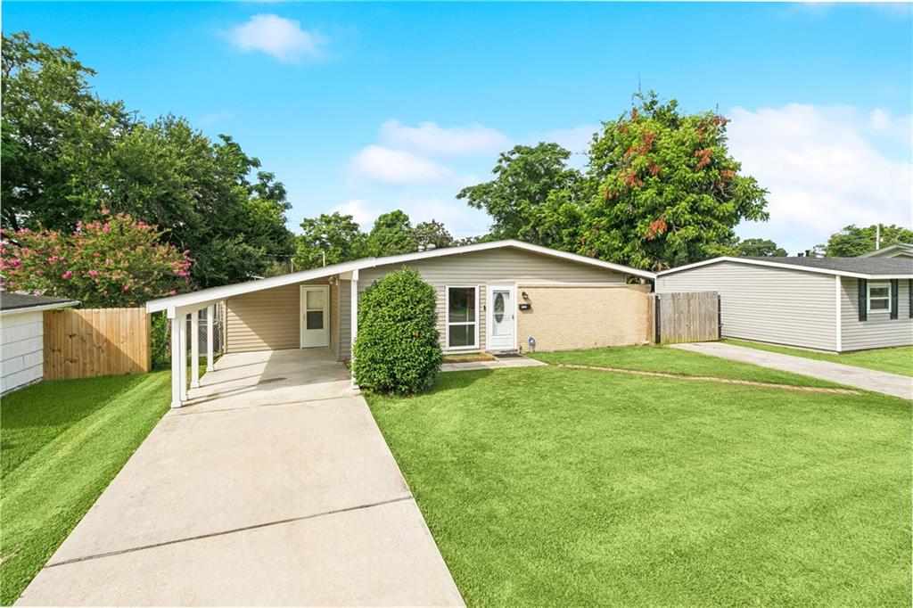 1918 FARMINGTON Place