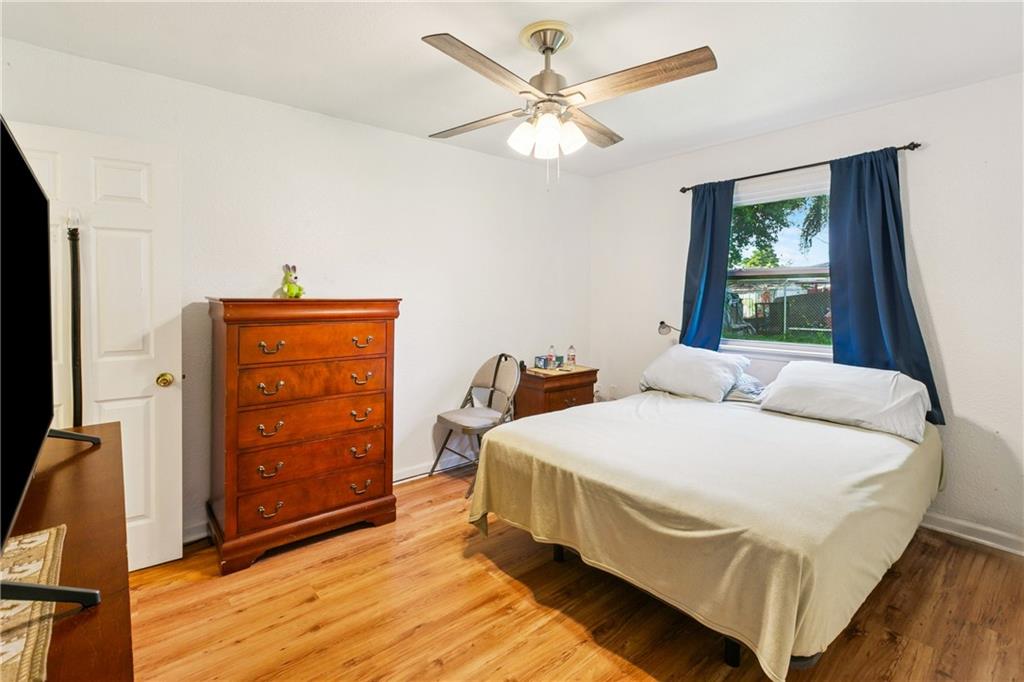 1918 FARMINGTON Place