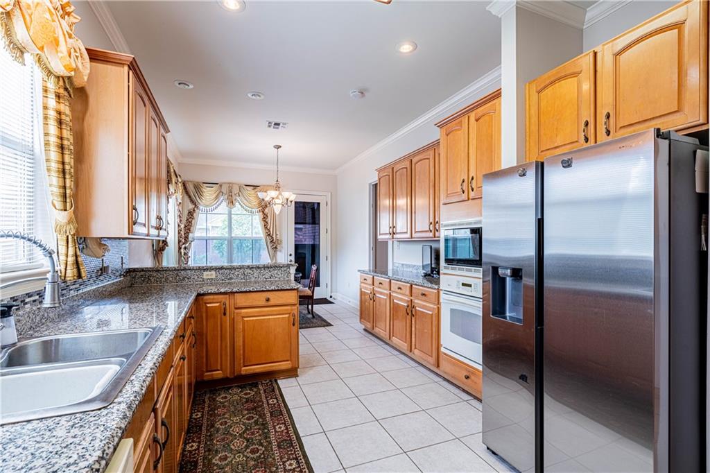 3652 LAKE TIMBERLANE Drive
