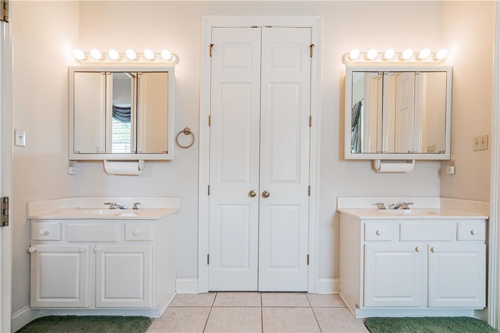 3652 LAKE TIMBERLANE Drive