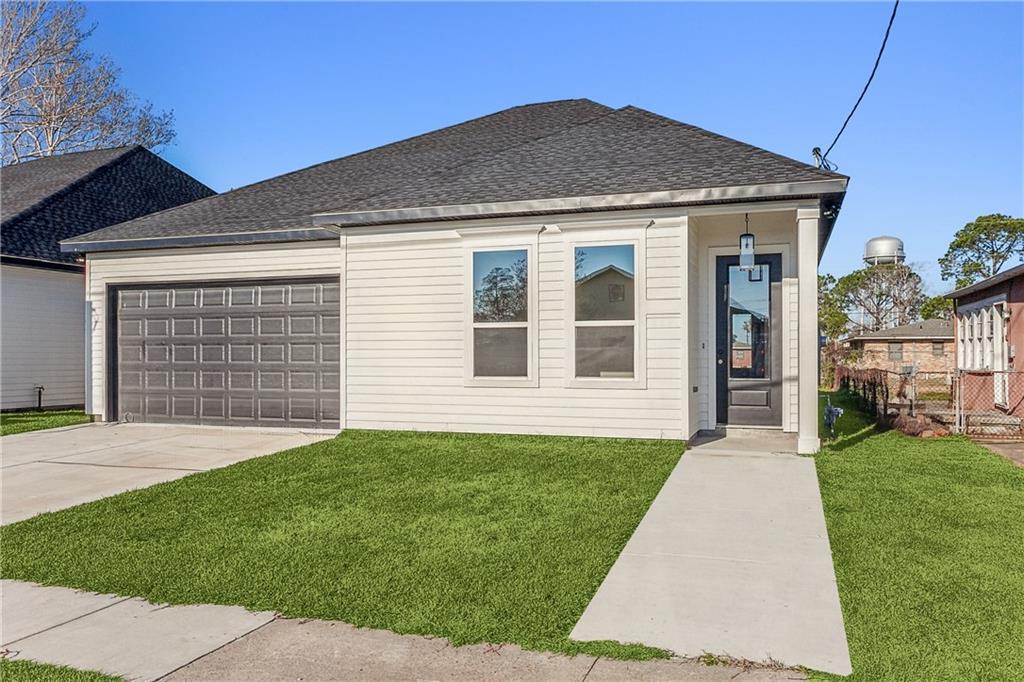 718 WEST Drive