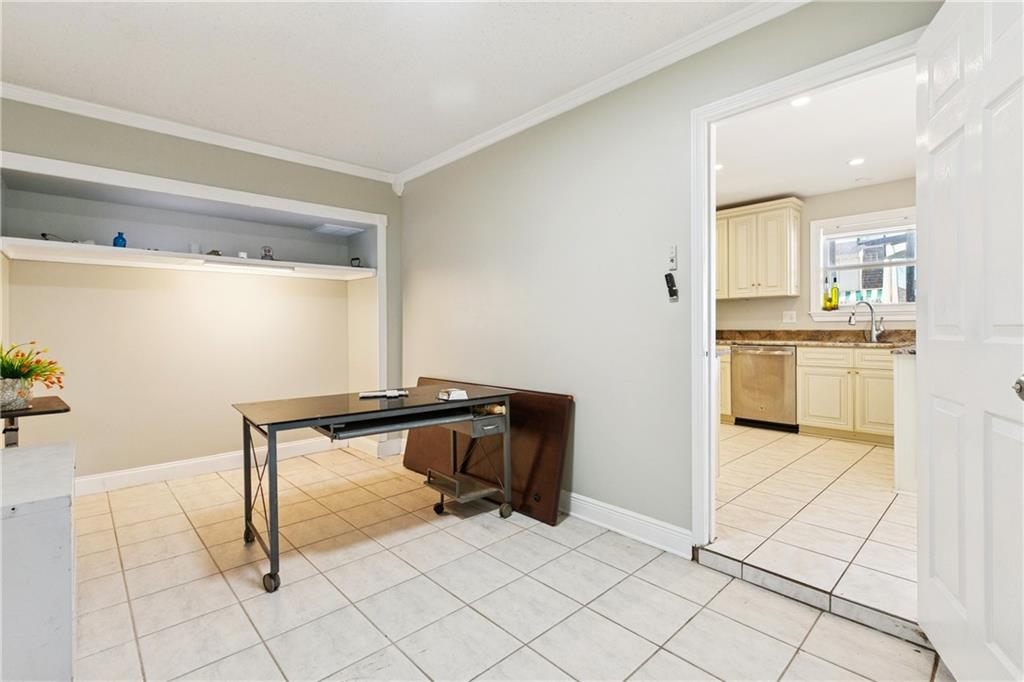 2544 CEDARLAWN Drive