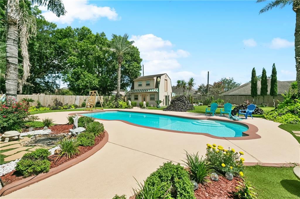 2544 CEDARLAWN Drive