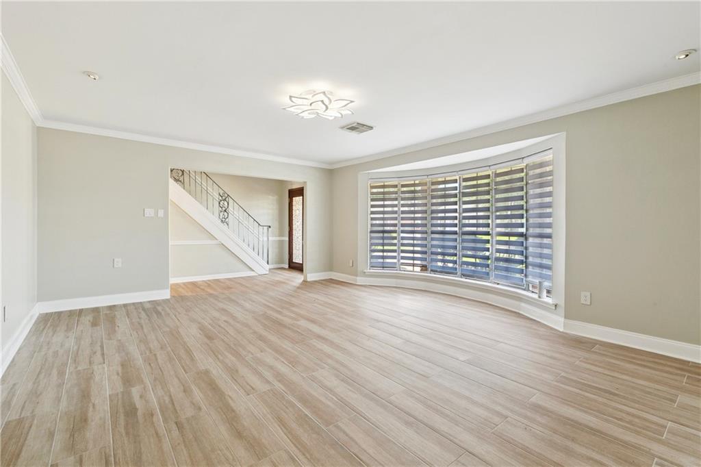 2544 CEDARLAWN Drive