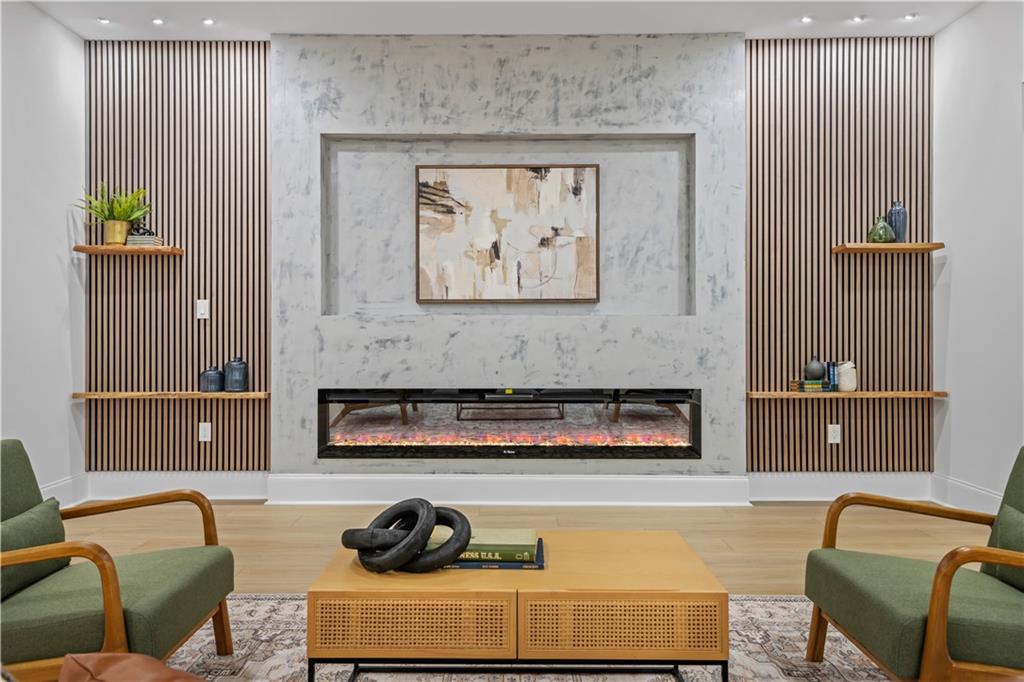 949 HOMESTEAD Avenue