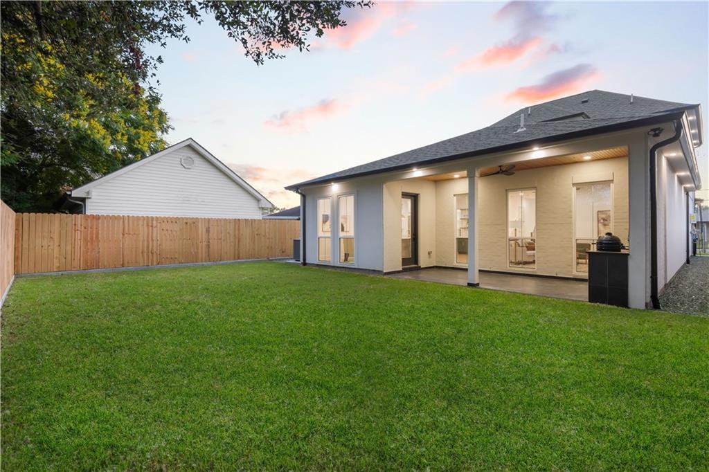 949 HOMESTEAD Avenue