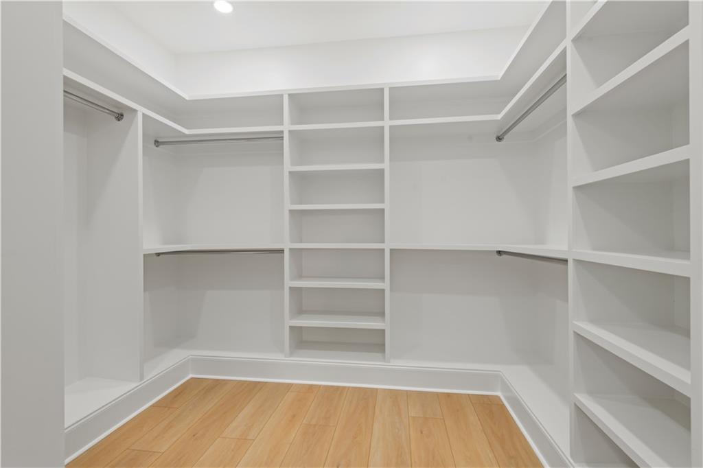 949 HOMESTEAD Avenue