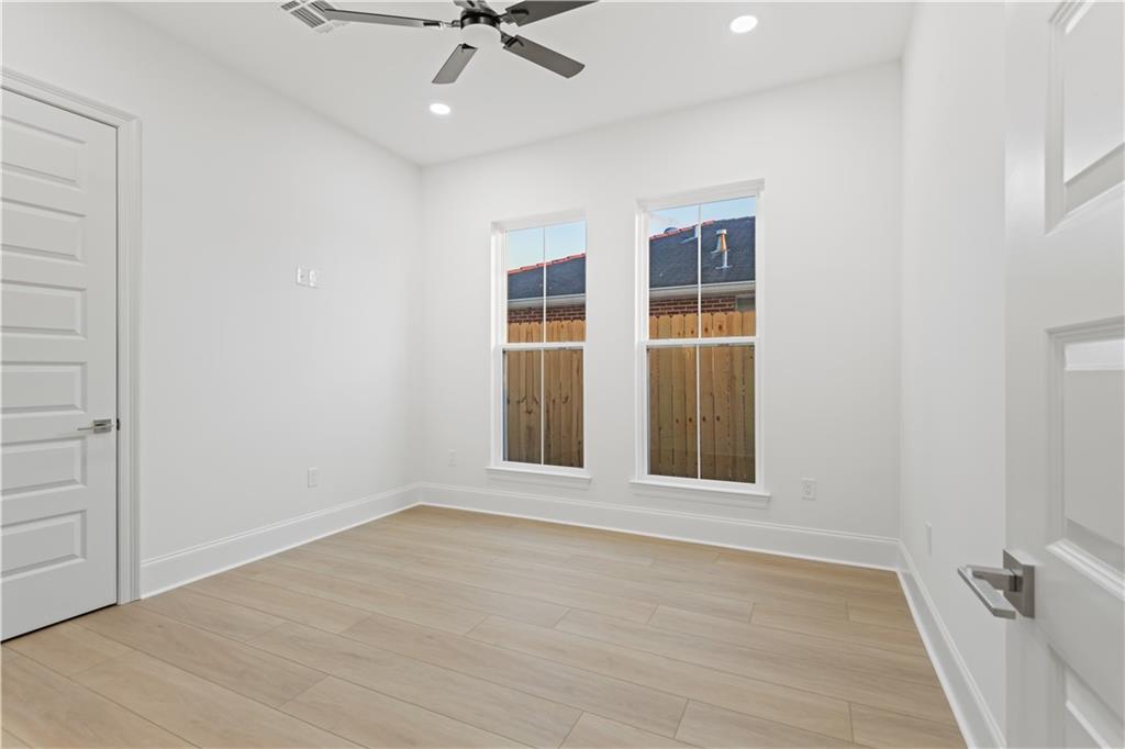 949 HOMESTEAD Avenue