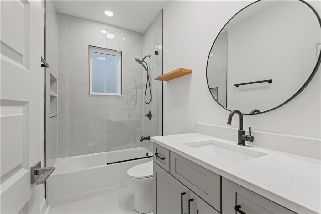 949 HOMESTEAD Avenue