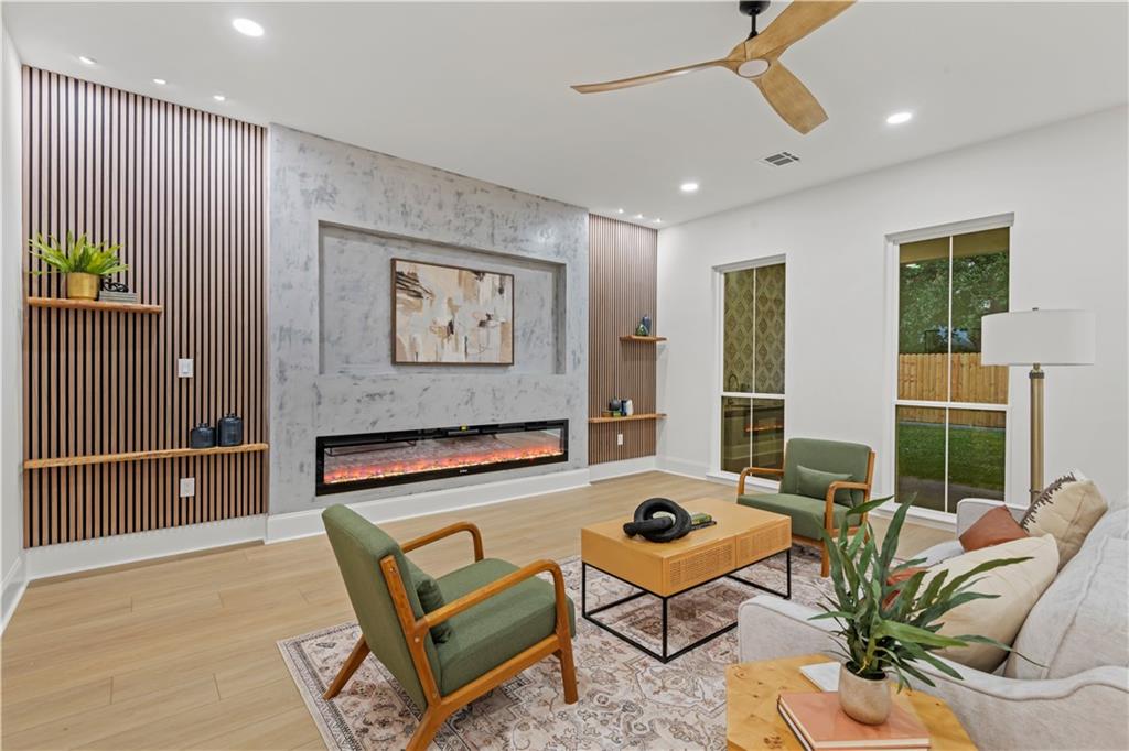 949 HOMESTEAD Avenue