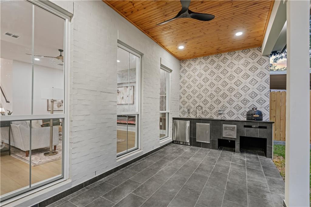 949 HOMESTEAD Avenue