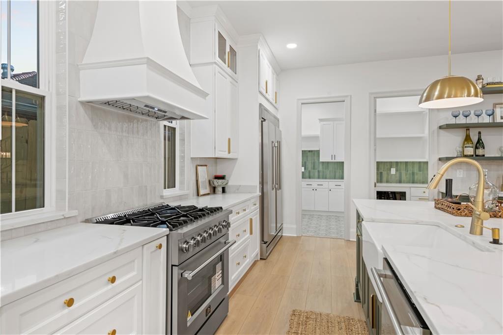 949 HOMESTEAD Avenue