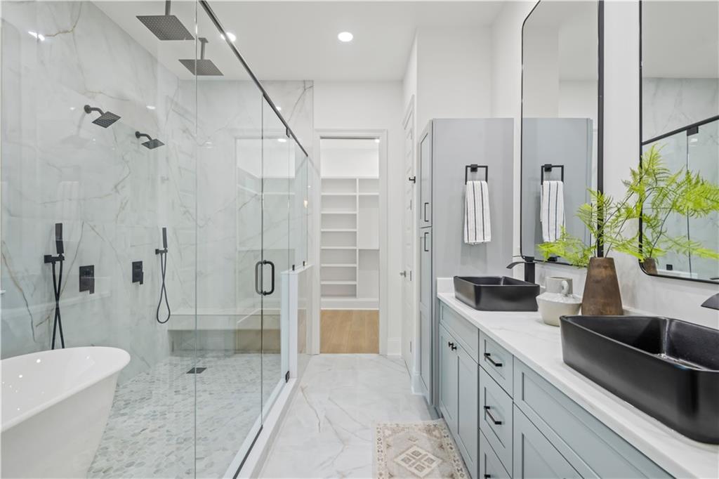 949 HOMESTEAD Avenue