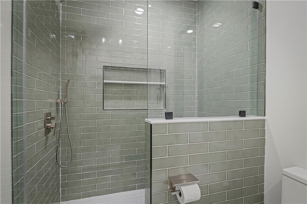 949 HOMESTEAD Avenue