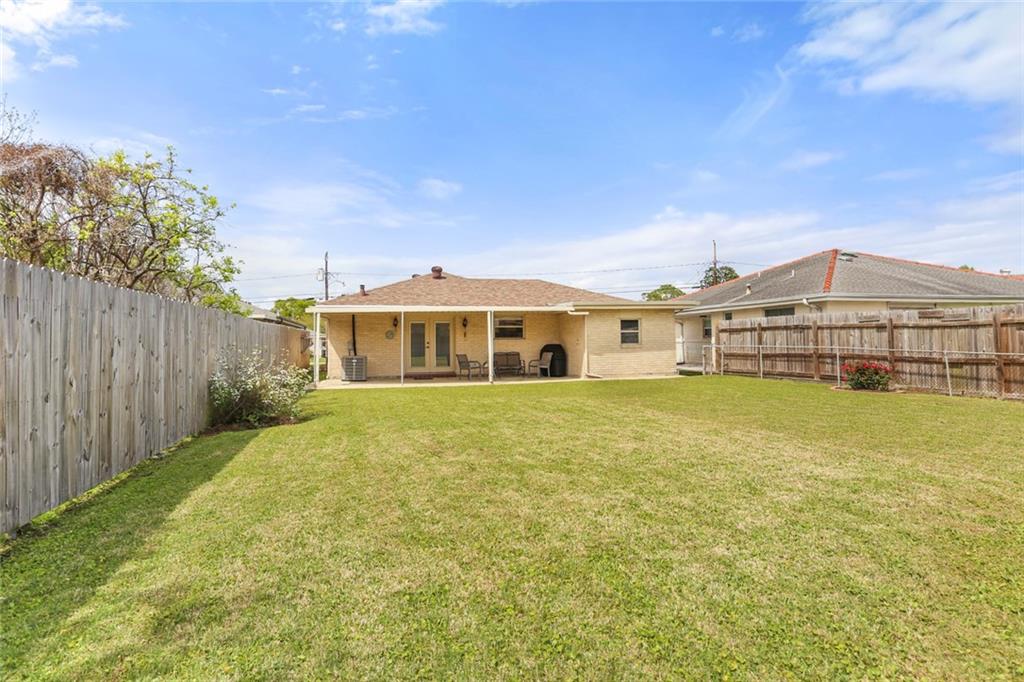 4816 NEWLANDS Street