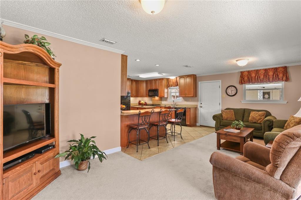 4816 NEWLANDS Street