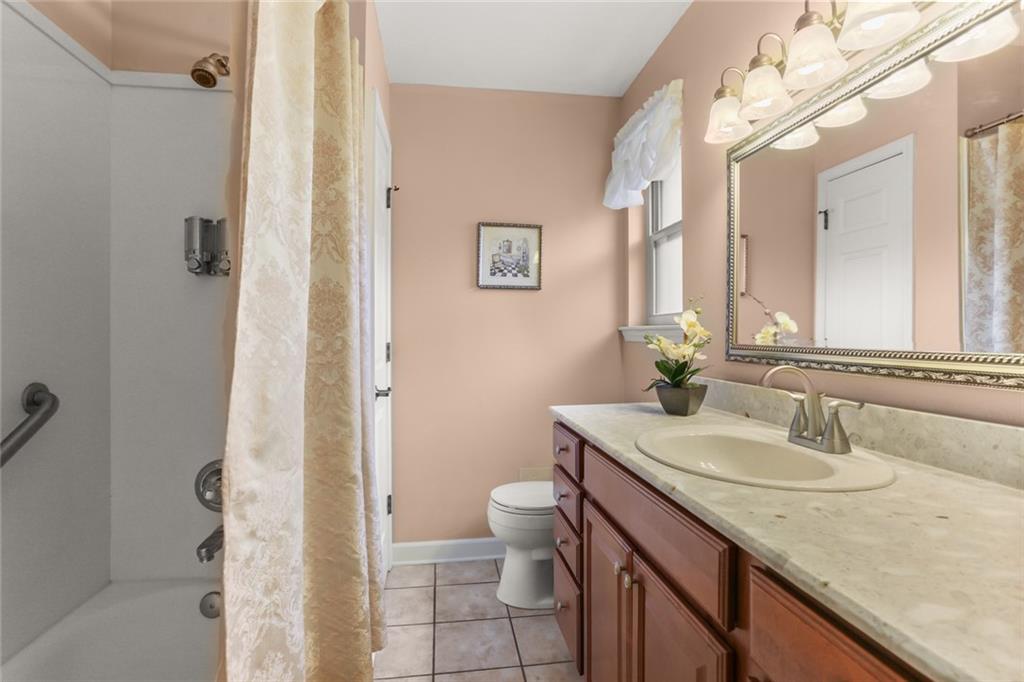 4816 NEWLANDS Street