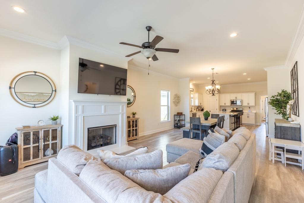 676 RIDGEFIELD Drive