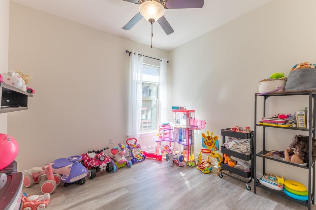 676 RIDGEFIELD Drive