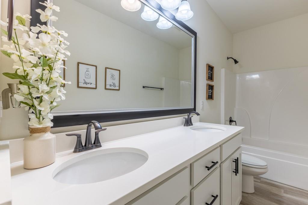 676 RIDGEFIELD Drive