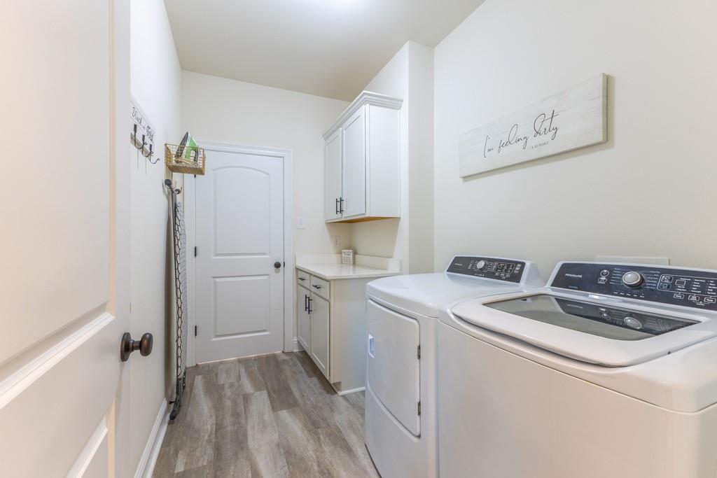 676 RIDGEFIELD Drive