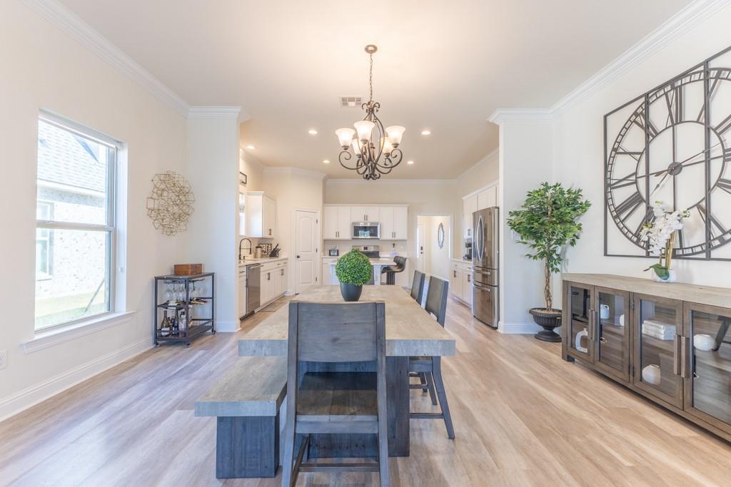 676 RIDGEFIELD Drive