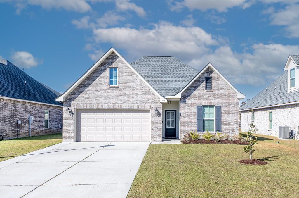 676 RIDGEFIELD Drive