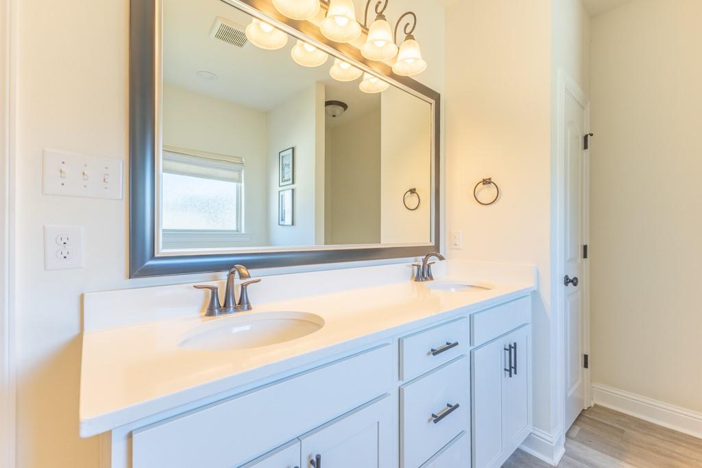 676 RIDGEFIELD Drive