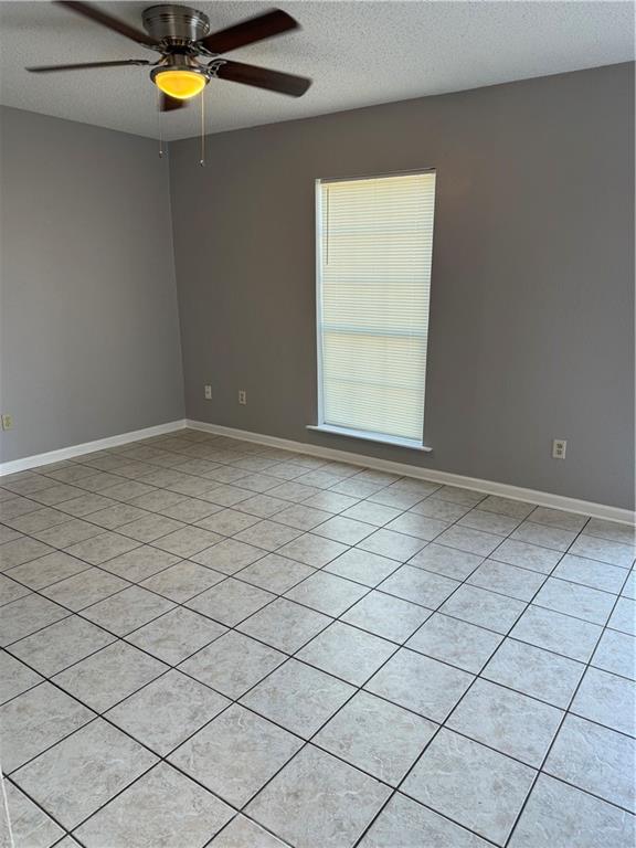 1700 VINTAGE Drive 4