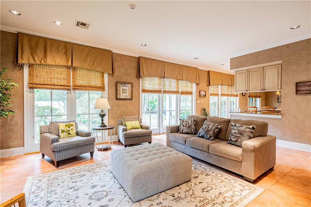 10 ANNANDALE Court