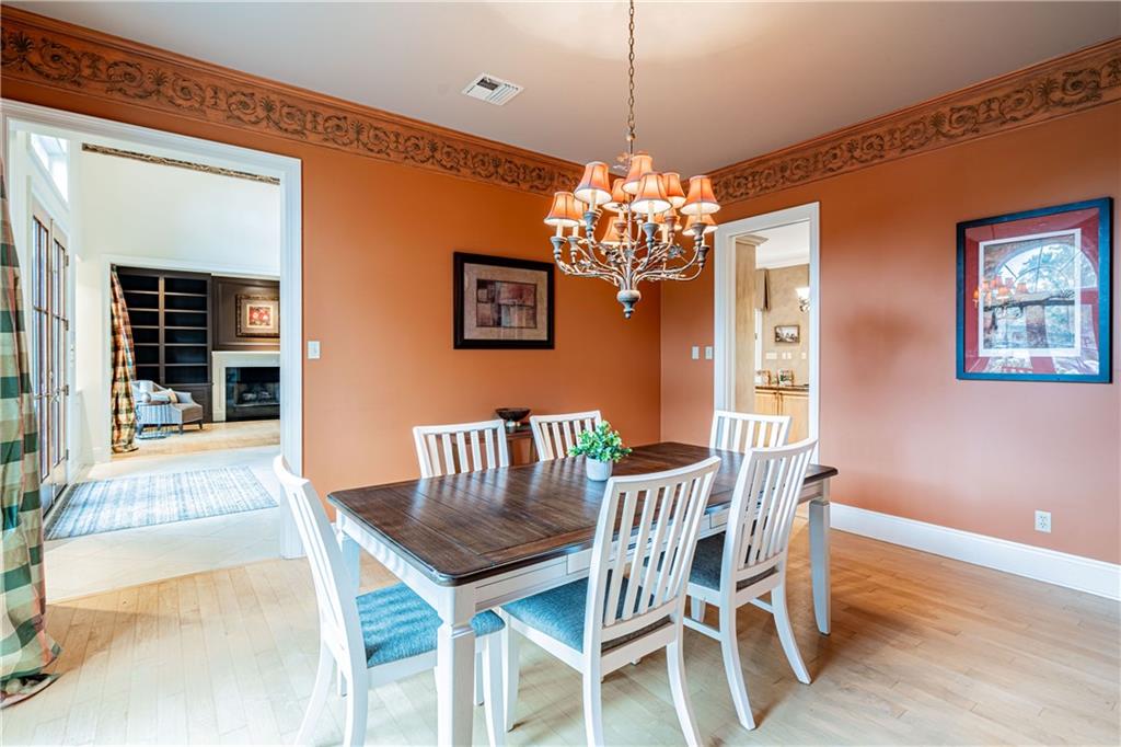 10 ANNANDALE Court