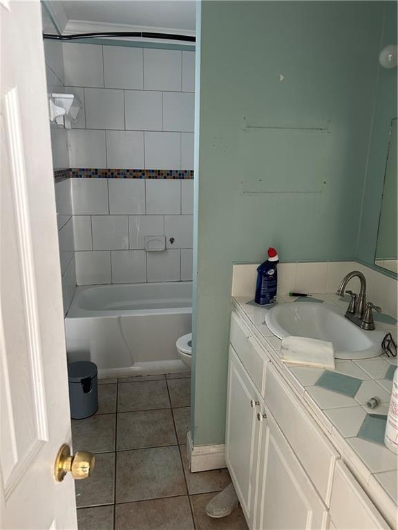 2240 N FRIENDSHIP Drive