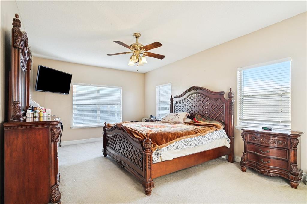 1033 MADELINE Lane