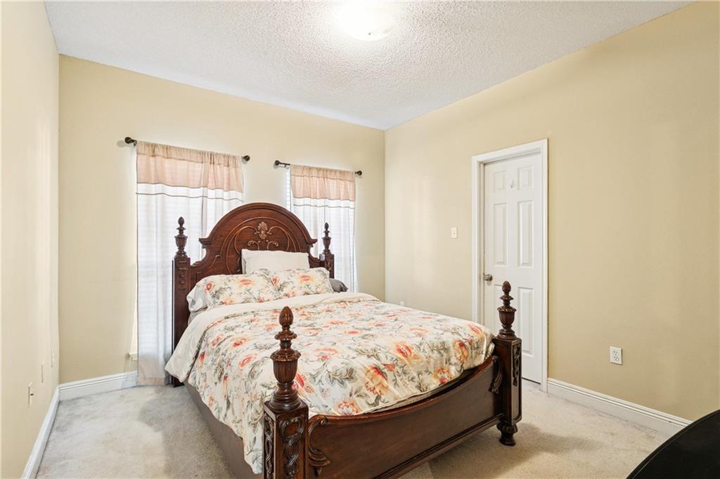 1033 MADELINE Lane