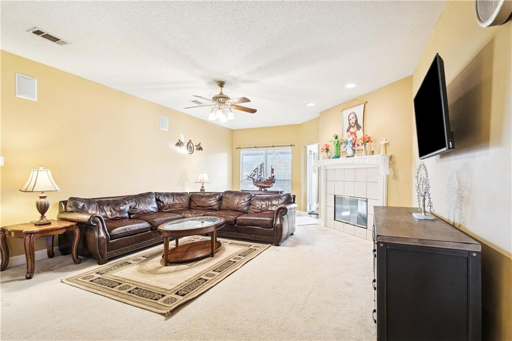 1033 MADELINE Lane