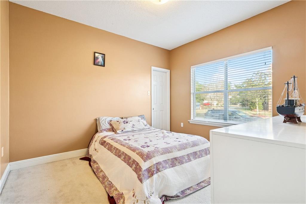 1033 MADELINE Lane