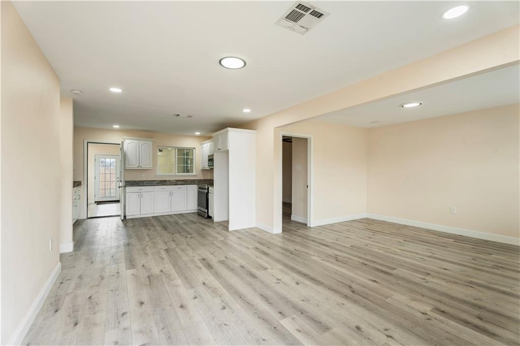 2801 VIRGINIA LEE Drive