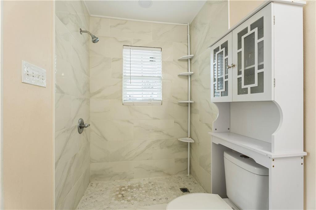 2801 VIRGINIA LEE Drive