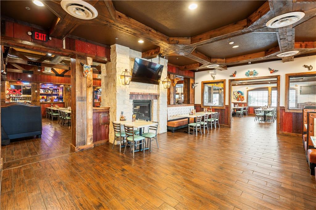 1202 TOWN CENTER Parkway