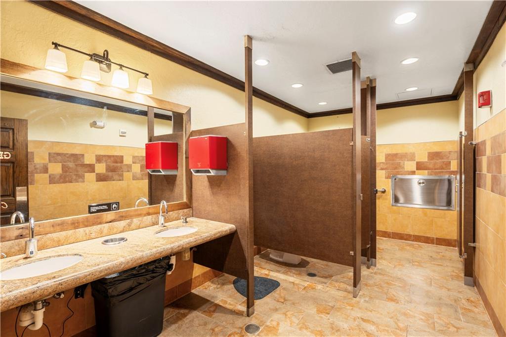 1202 TOWN CENTER Parkway